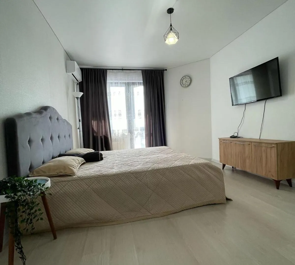 Apartment Квартира Возле Центрального Парка Отдыха! Almaty Kazakhstan